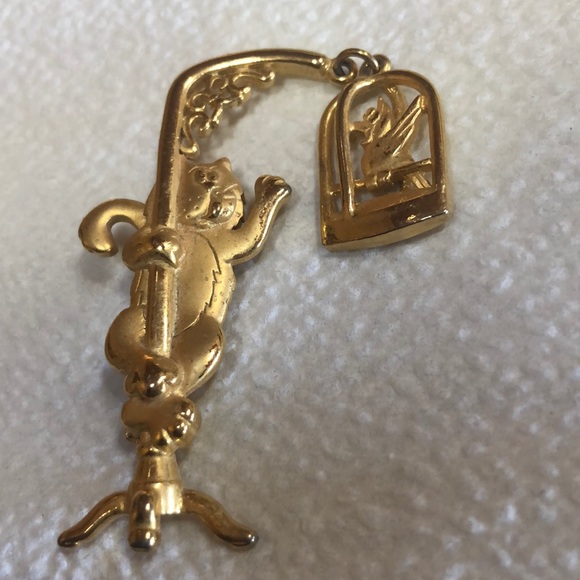 Vintage JJ Cat and Bird Gold tone Brooch - Picture 2 of 5